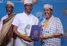 Madaxweyne Xasan Sheekh oo ka qeybgalay qalinjabinta dufcadda 22-aad ee Jaamacadda Ummadda Soomaaliyeed