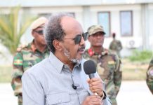 Madaxweyne Xasan Sheekh oo kormeer ku tagay xerada Jeneral Daa’uud oo ay ciidanka Gorgor daganyihiin
