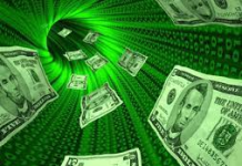 SOOMAALI BADAN AYAA KU TIIRSAN LACAGAHA XAWILAADDA QARAABADOODA DIBEDDA KU NOOL