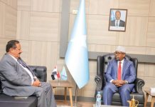 Wasiirka arrimaha dibadda oo qaabilay safiirka Yeman