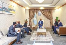 Ra’iisulwasaaraha XFS oo kulan sagootin ah kula qaatay xafiiskiisa Wakiilka gaarka ah ee xoghayaha QM u qaabilsanayd Soomaaliya