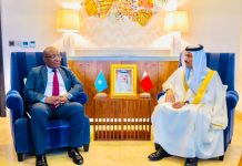 Wasiirka warfaafinta Soomaaliya oo dhigiis Baxreyn la kulmay