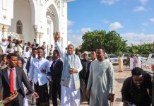 Ra’iisul Wasaaraha XFS oo boqolaal Shacab ah salaadda Ciidda kula tukaday Masjidka Isbahaysig Islaamka