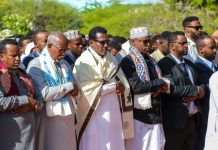 Madaxweynaha Galmudug oo Salaadda Ciidda la tukaday boqolaal Shacab ah