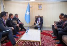 Guddoomiyaha golaha shacabka oo kulan la qaatay safiirka Maraykanka