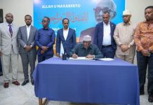 Guddoomiyaha Golaha Shacabka BJFS oo furay Buuga tacsida AUN Prof jawaari