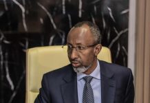 Wasiirka Waxbarashada oo xafiiskiisa ku qaabilay madaxda Midowga Dugsiyada Gobolka Banaadir