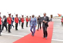 Madaxweyne Xasan Sheekh oo safar shaqo ku tagay magaalada Asmara ee caasimada dalka Eritrea.