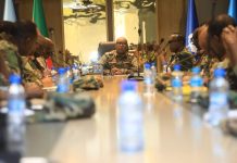 Taliyaha xoogga dalka oo kulan la qaatay hoggaanada ciidanka Militariga