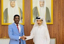 Wasiirka amniga gudaha oo la kulmay safiirka Qatar