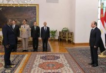 Madaxweynaha Masar oo warqadaha Aqoonsiga danjirannimo ka guddoomay safiirka cusub ee Soomaaliya