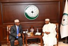 Wasiir Fiqi oo la kulmay xoghayaha guud ee OIC