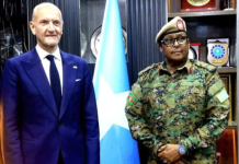 Taliyaha Ciidanka xoogga dalka oo qaabbilay Safiirka Soomaaliya u joogo dowladda Britain