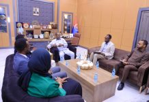 Guddoomiyaha Gobolka iyo Madaxda Wasaaradda deegaanka oo ka wada hadlay joojinta isticmaalka Bacaha