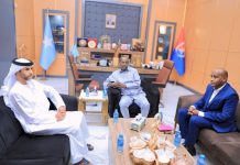 Duqa Muqdisho oo qaabbilay Safiirka Imaaraatka Carabta ee Soomaaliya