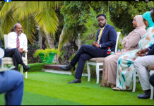 Madaxweynaha Soomaaliya oo Madaxyooyada kula kulmay qaar kamid ah dhallinyarada