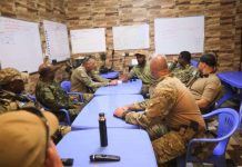 Wafdi uu hoggaaminayo Taliyaha Ciidanka xoogga oo gaaray Sh/Dhexe