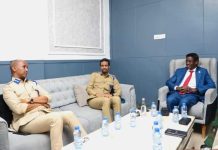 Wasiirka Amniga Gudaha iyo Saraakiisha ciidanka oo kormeer shaqo ku tagay qaar kamid ah degmooyinka gobolka Banaadir