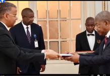 Madaxweynaha Angola oo waraaqihii aqoonsiga ka guddoomay safiirka cusub ee Soomaaliya