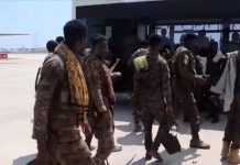 Ciidamo ka tirsan Jubbaland oo diyaarad lagu keenay magaalada Muqdisho