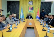 Guddoomiyaha Gobolka Banaadir oo Aqalka Dowladda Hoose ku qaabilay Guddiga Madaxabanaan ee Doorashooyinka Qaranka