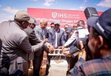 Madaxwene Deni oo dhagax dhigay Isbitaal casri ah oo Garoowe laga hirgalinayo