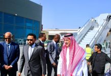 Wafdi uu hogaaminayo maamulaha guud ee Sanduuqa horumarinta dhaqaalaha Sucuudiga oo Muqdisho soo gaaray