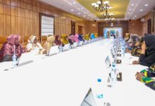 Ra’iisul Wasaare Xamsa oo la kulmay Haweenka Ololaha Hooyo u hiilli Qaranka