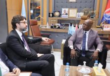 Guddoomiyaha gobolka Banaadir oo qaabilay safiirka Turkiga