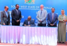 Madaxweyne Laftagareen oo saxiixay Hindise Sharciyeedka Ilaalinta Gargaarka Baniโaadanimada