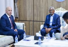 Guddoomiyaha Aqalka Sare oo xafiiskiisa ku qaabilay Danjiraha Dowladda Falastiin u fadhiya Soomaaliya