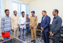 Taliyaha Ciidanka Booliska Soomaaliyeed oo kormeeray xarumaha Booliska