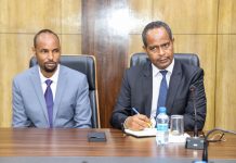 Guddoomiyaha golaha shacabka BJFS oo la kulmay Kusimaha Safiirka Itoobiya ee Soomaaliya