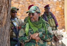 Madaxweyne Xasan Sheekh oo Moqikori kulan kula qaatay ciidanka Macawisleyda