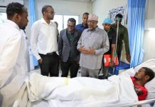 Guddoomiyaha Golaha Shacabka oo booqday askartii kusoo dhaawacantay howlgallada khawaarijta