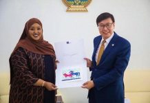 Safiirka Soomaaliya ee Mongolia oo la kulantay Wasiirro ka tirsan xukuumadda dalkaasi