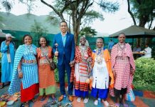 Safiirka Soomaaliya ee Kenya oo kormeeray mashaariic iyo goobo ganacsi oo Soomaali leeyihiin