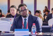 Safiir ku-xigeenka JFS ee Shiinaha oo ka qeyb galay shir caalami ah