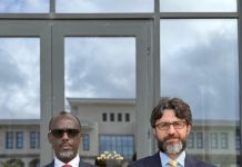 Wasiirka ganacsiga oo la kulmay danjiraha Turkiga