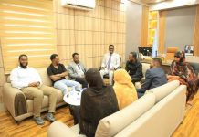 Wasiirka Shaqada iyo Arrimaha Bulshada oo kulan la qaatay Golaha Dhallinyarada Qaranka Soomaaliyeed