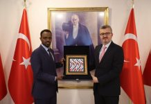 Wafdi uu Hoggaaminayo Wasiir ku xigeenka Warfaafinta oo Ankara kula kulmay Wasiir ku xigeenka Arrimaha Dibada Turkiga