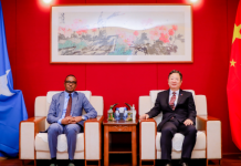 Guddoomiyaha SoDMA oo muqdisho kula kulmay safiirka Shiinaha u fadhiya Soomaaliya