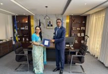 Safiirka India ee Soomaaliya iyo Kenya oo booqasho sharafeed ku tegtay Safaaradda Soomaaliyau ee Kenya