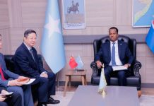 Wasiirka Arrimaha Dibadda Soomaaliya oo qaabilay Safiirka Shiinaha oo booqasho sharafeed ugu yimid