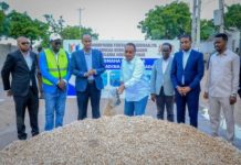 Duqa Muqdisho oo Dhagax dhigay dhismaha waddada laamiga ah ee isku xirta Isgoyska Banaadir iyo Wadajir