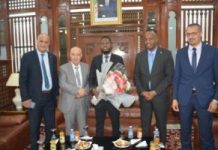 Wasiirka Shaqada iyo Arrimaha Bulshadda oo gaaray dalka Algeria