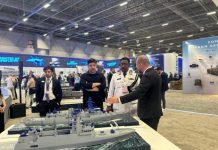 Taliyaha Ciidanka Badda oo ka qayb galay Bandhigga Carwada hubka ee lagu qabtay Istanbul