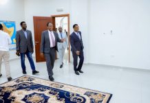 Wasiirka Arrimaha Dibadda oo booqasho ku tegay Safaaradda Soomaaliya ee Qatar