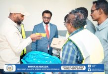 Wasaaradda isgaarsiinta oo hawlgalgalisay adeegii Boostada muddo dheer ka dib