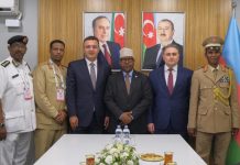 Wasiirka gaashaandhiga XFS oo la kulmay wasiirka warshadaha difaaca dalka Azerbaijan